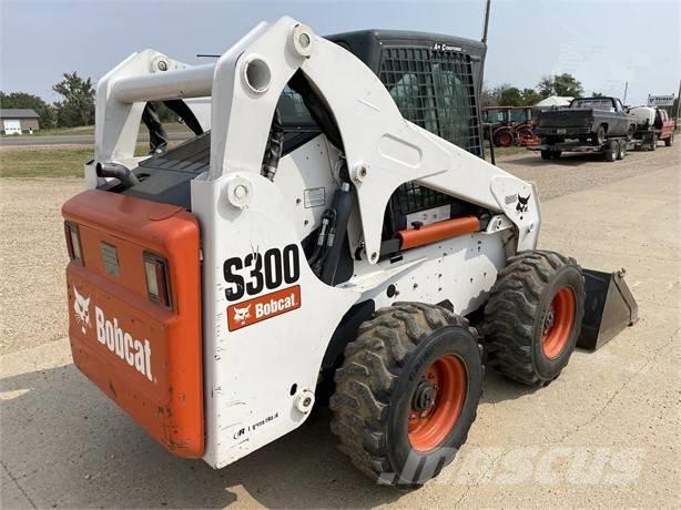 Bobcat S 300 Carregadoras de direcção deslizante