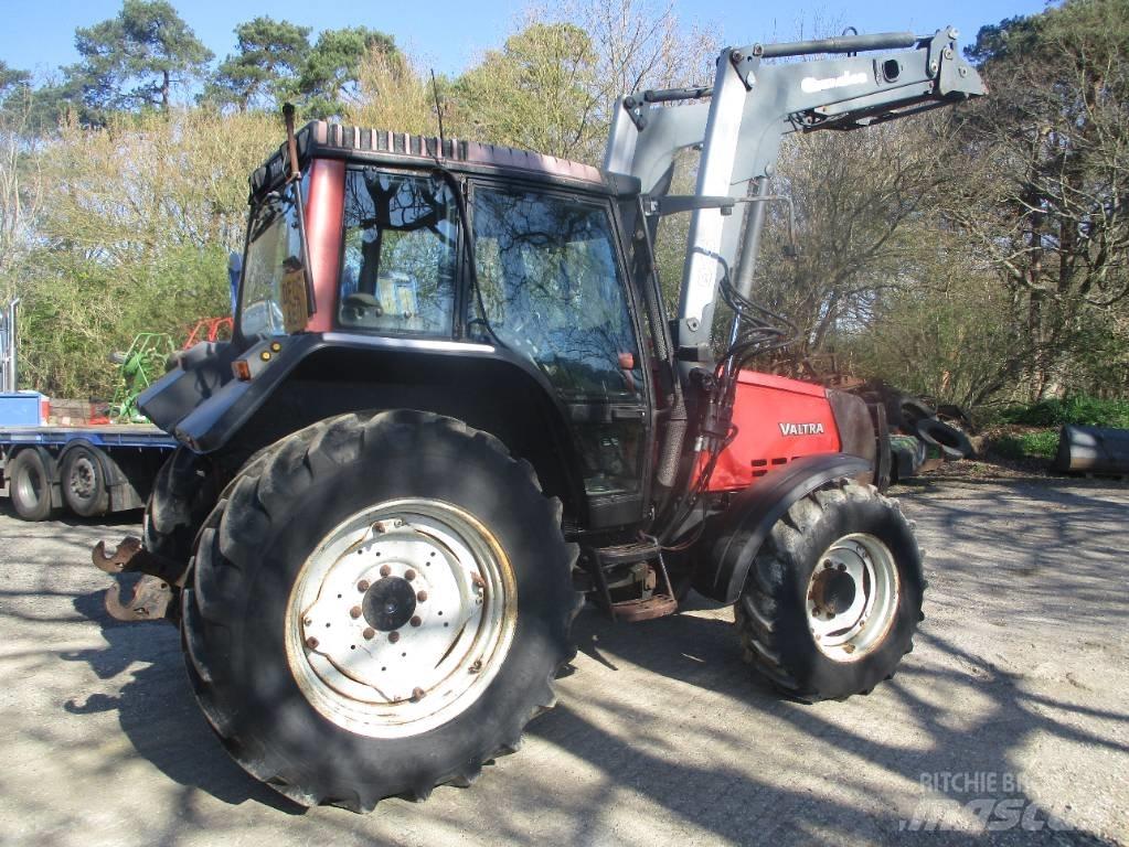 Valtra 6350 Tratores Agrícolas usados