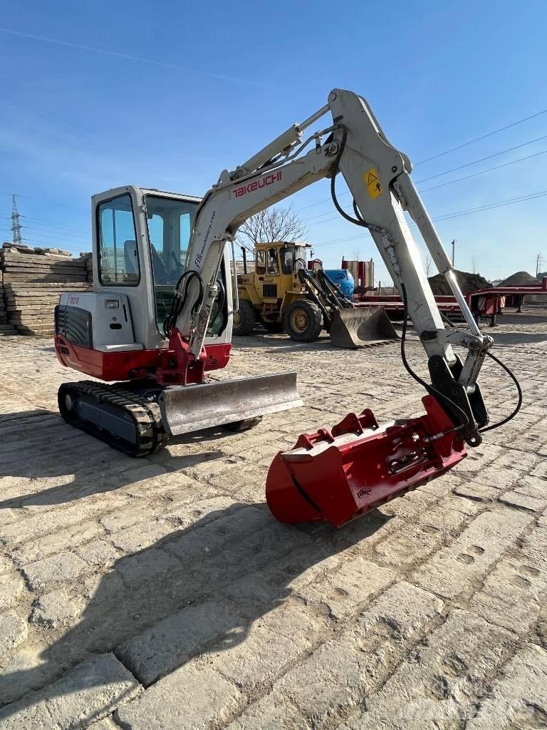 Takeuchi TB228 Mini Escavadoras <7t