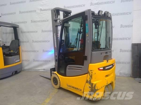 Jungheinrich EFG 215 Empilhadores eléctricos