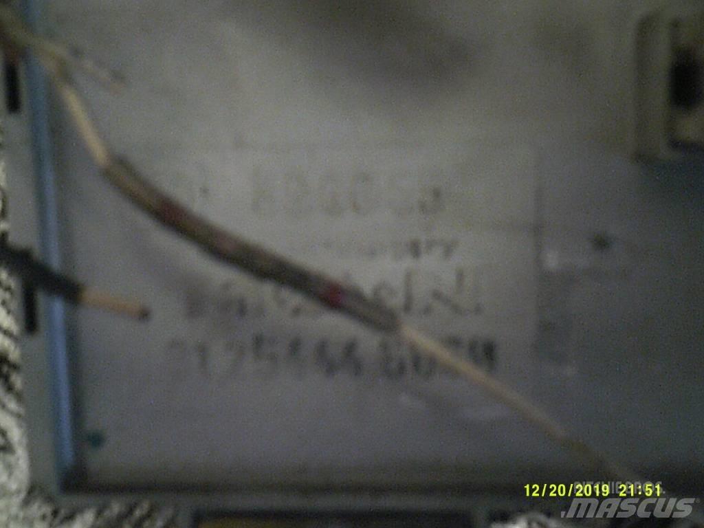 MAN TGS 81254446060 Cabines e interior