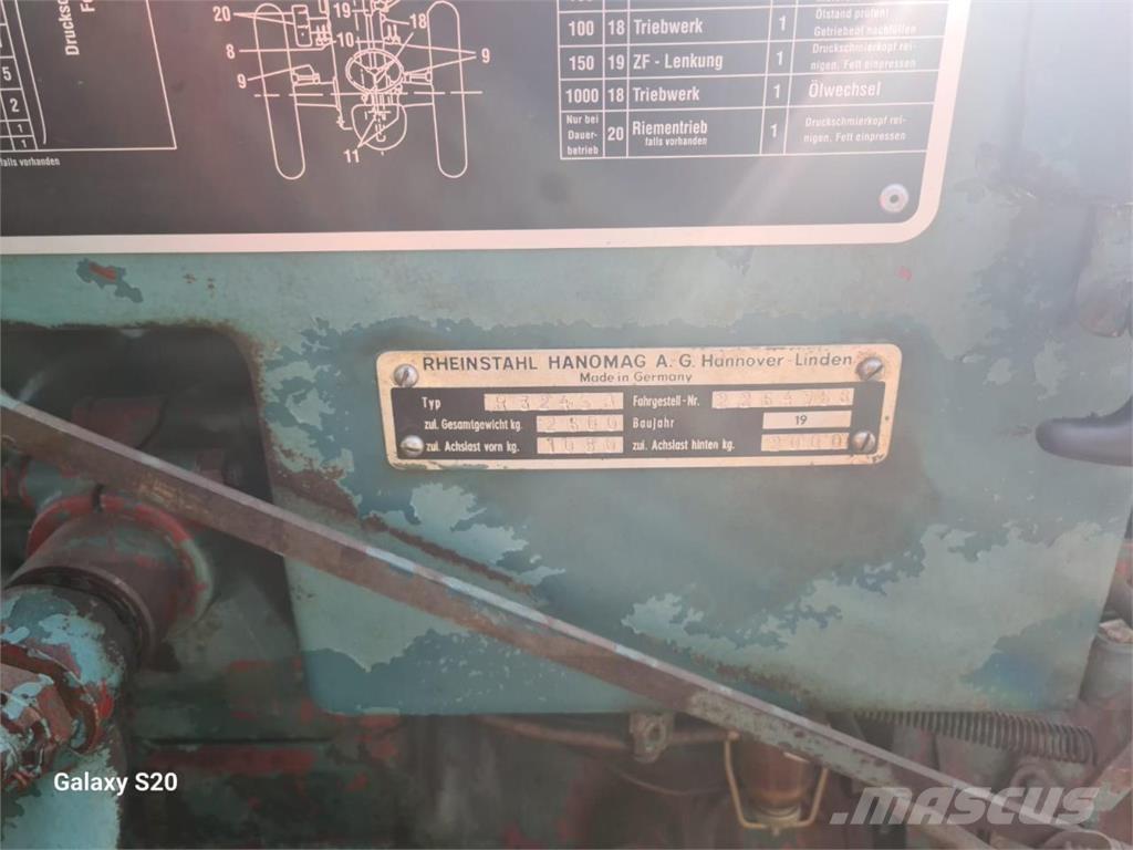 Hanomag R 324 SA Tratores Agrícolas usados