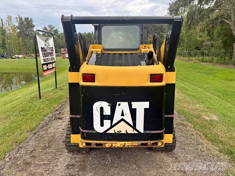 CAT 257B Carregadoras de direcção deslizante