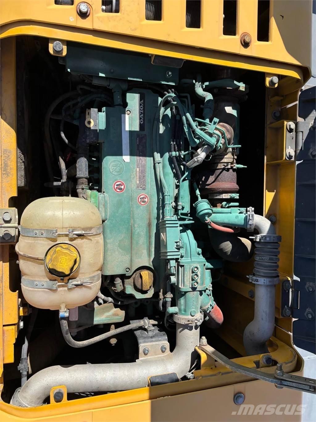 Volvo EC220DL Escavadoras de rastos