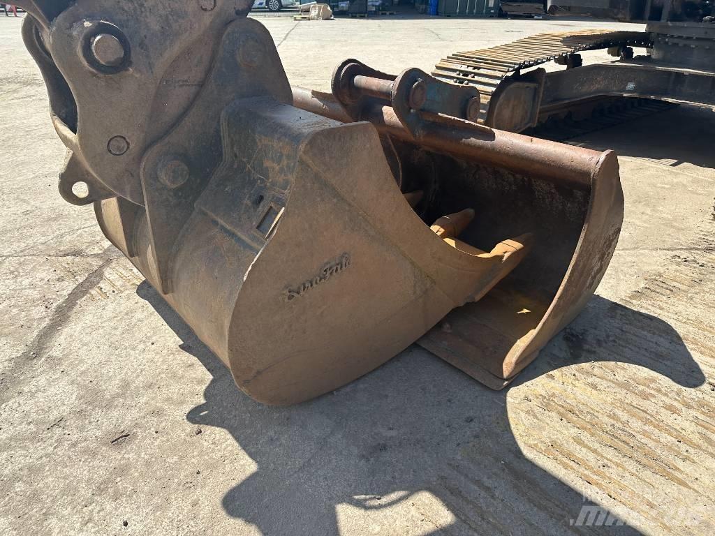 CASE CX 210 D Escavadoras de rastos