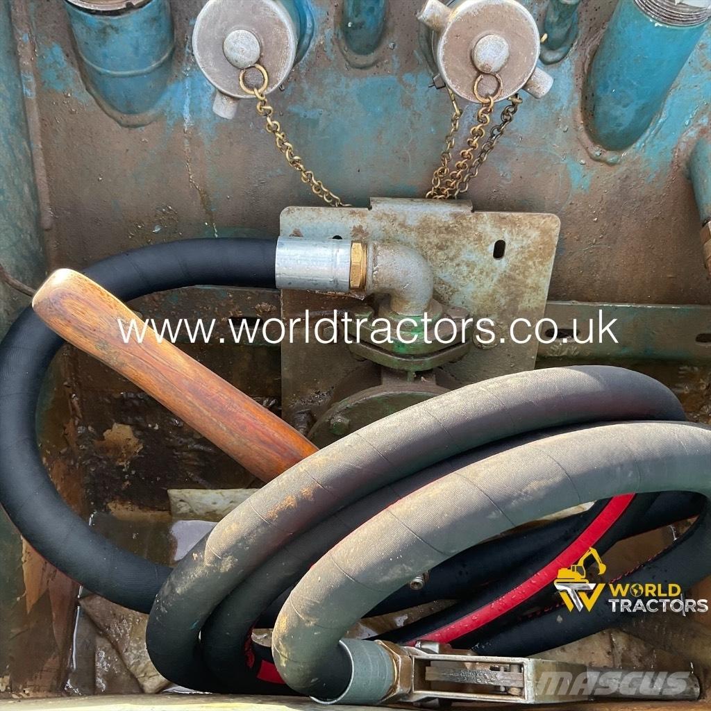  CONQUIP FUEL BOWSER Reservatórios de combustível e aditivos 