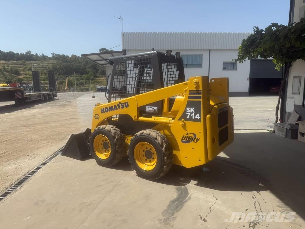 Komatsu SK 714 Carregadoras de direcção deslizante