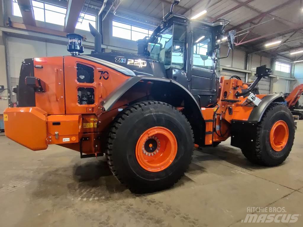Hitachi ZW220-7 Pás carregadoras de rodas