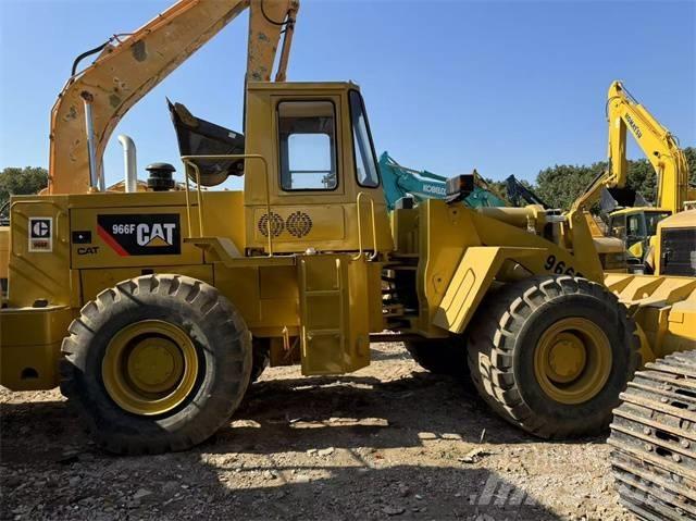 CAT 966 F Pás carregadoras de rodas