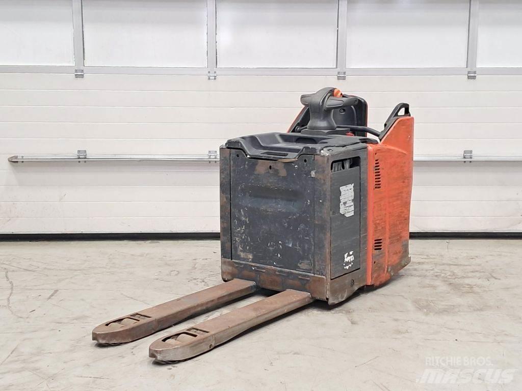 Linde T20SP-02 Porta palettes