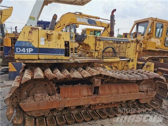 Komatsu D41P Dozers - Tratores rastos