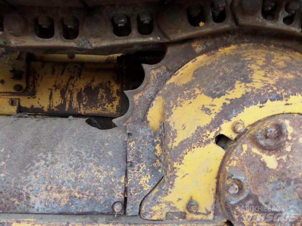 CAT D 4 E Dozers - Tratores rastos