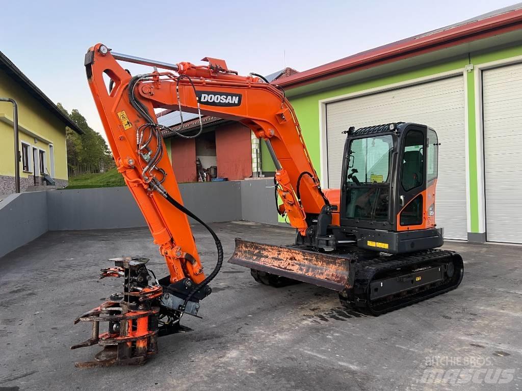 Doosan DX85R-3 Escavadoras Midi 7t - 12t