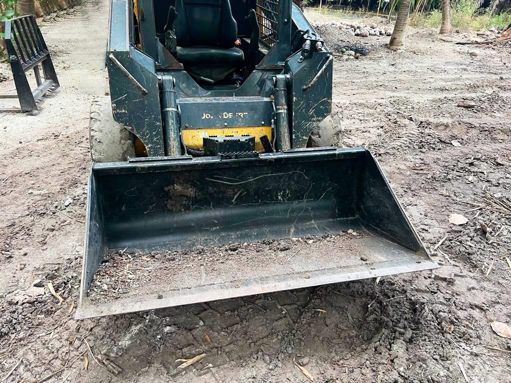 John Deere 312GR Carregadoras de direcção deslizante
