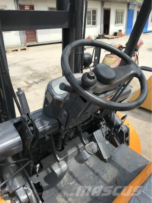 TCM FD 100 Empilhadores Diesel
