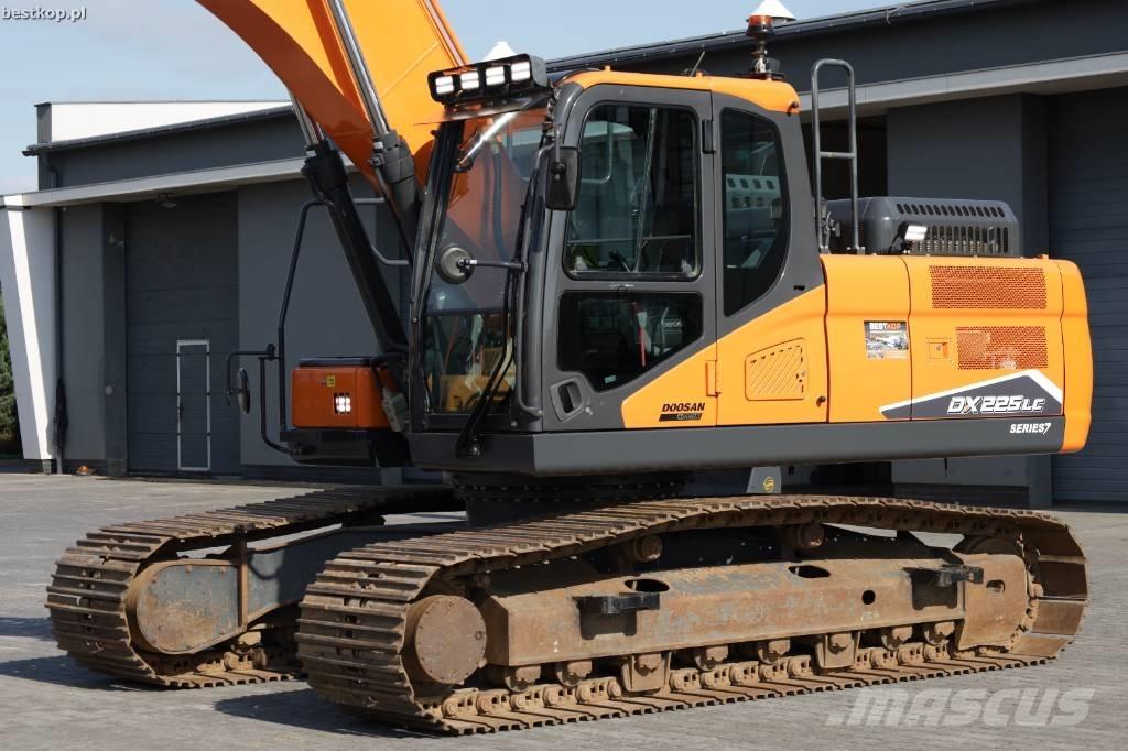 Doosan DX 225 LC-7 Escavadoras de rastos