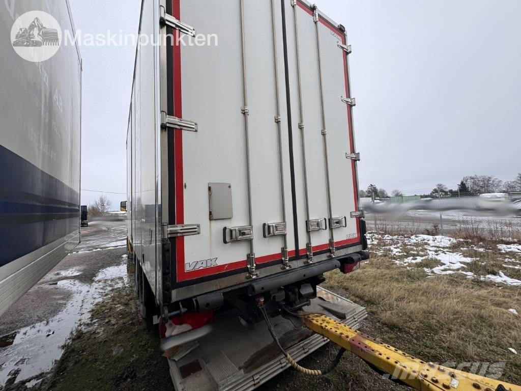 Scania R 124 Camiões de caixa fechada