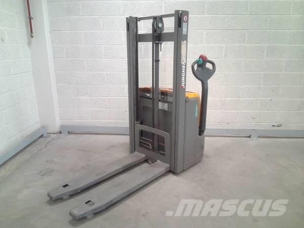 Jungheinrich EJC 110 Empilhador para operador externo