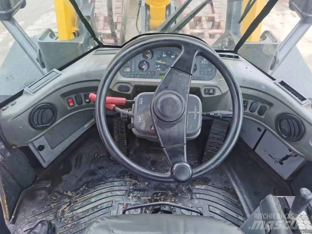 Komatsu WA 380 Pás carregadoras de rodas
