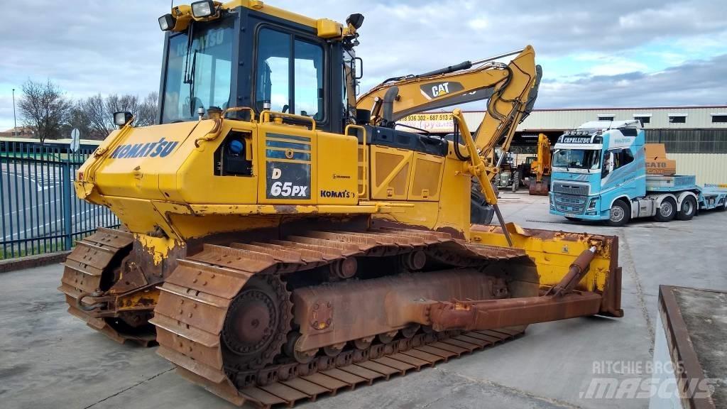 Komatsu D65PX-18 Dozers - Tratores rastos