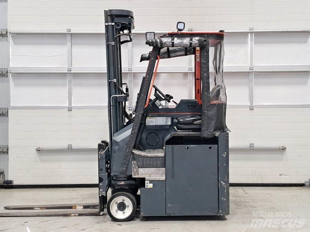 Combilift CBE2500 Carregadores laterais
