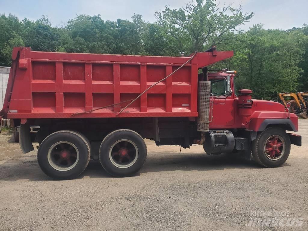 Mack RD 690 SX Camiões basculantes