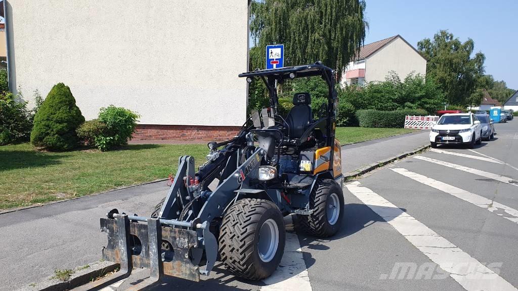 GiANT G 2500 X-Tra Pás carregadoras de rodas