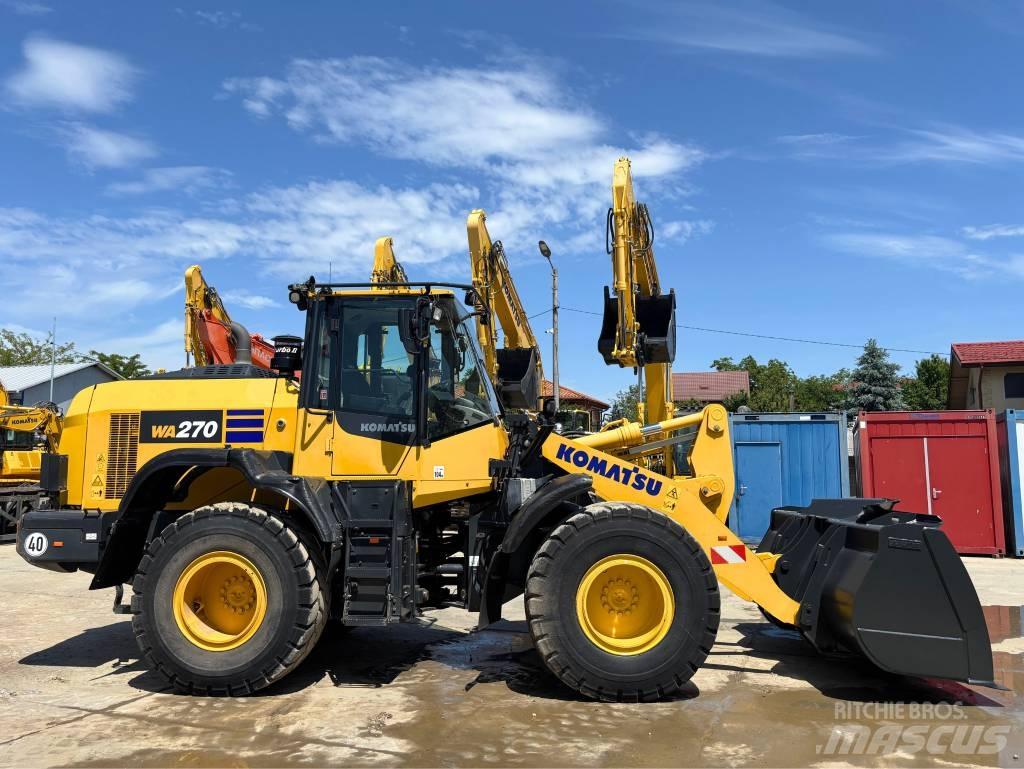 Komatsu WA270-8E0 Pás carregadoras de rodas