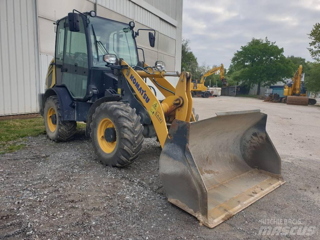 Komatsu WA70M-8 Pás carregadoras de rodas