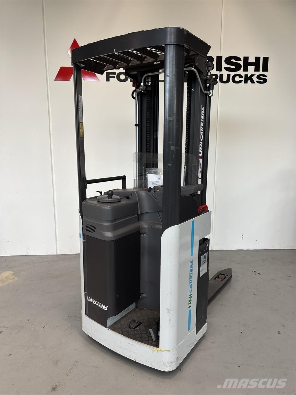 Atlet A160 Self propelled stackers