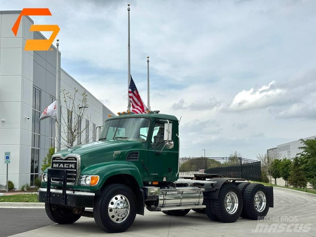 Mack Granite CV713 Tractores (camiões)