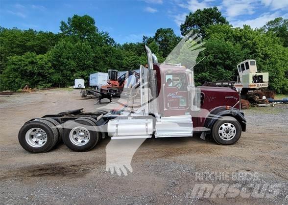 Kenworth W900 Tractores (camiões)
