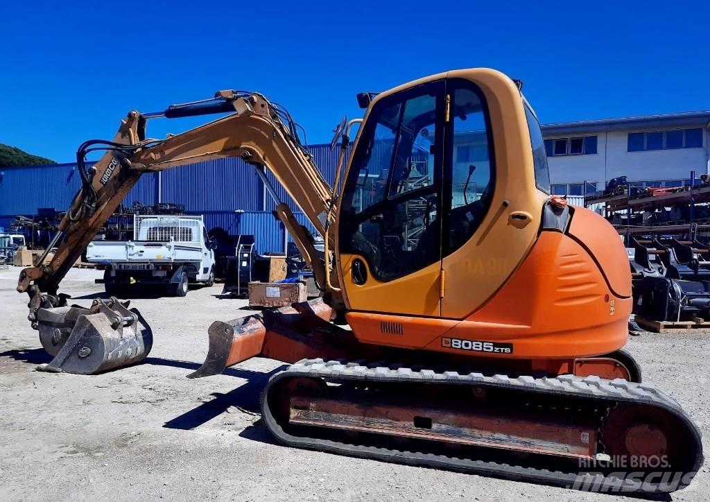 JCB 8085 Escavadoras Midi 7t - 12t