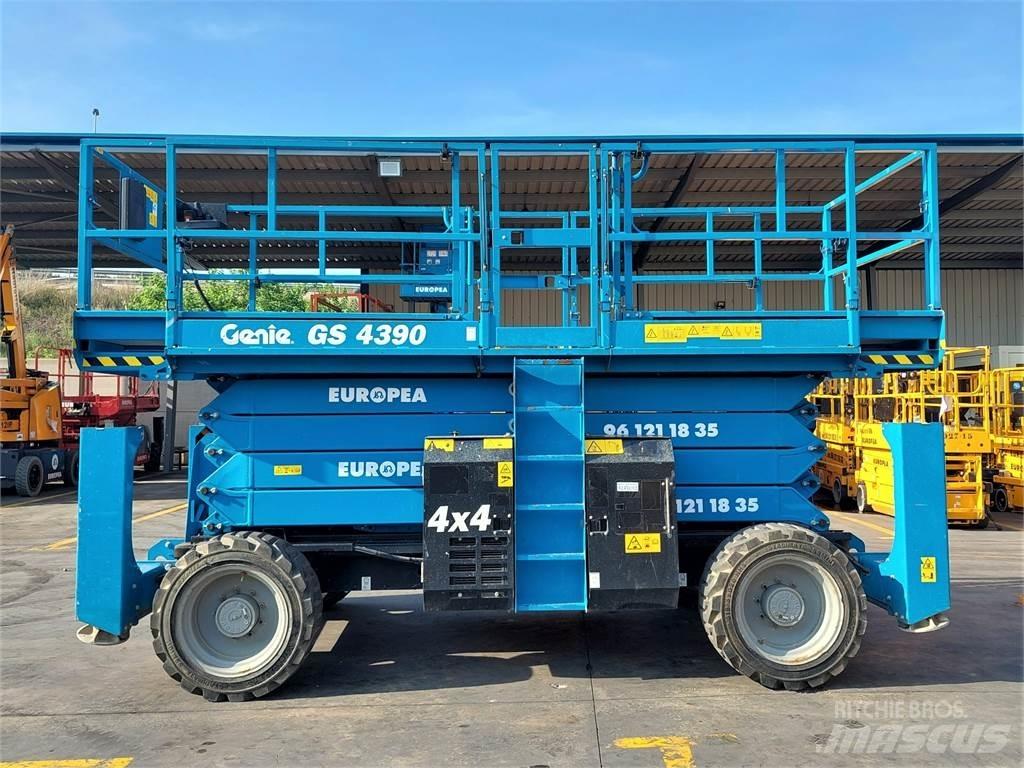 Genie GS4390 Elevadores de tesoura
