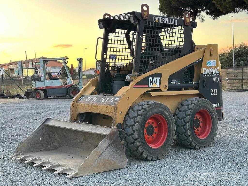 CAT 226BHF Mini carregadoras
