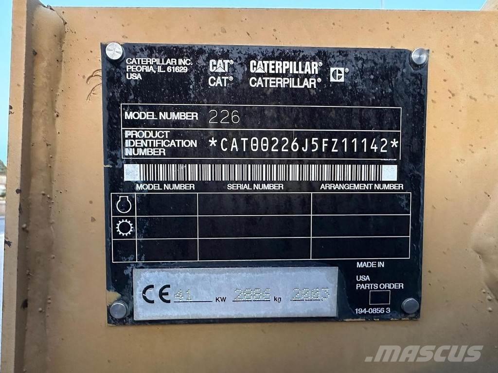 CAT 226BHF Mini carregadoras