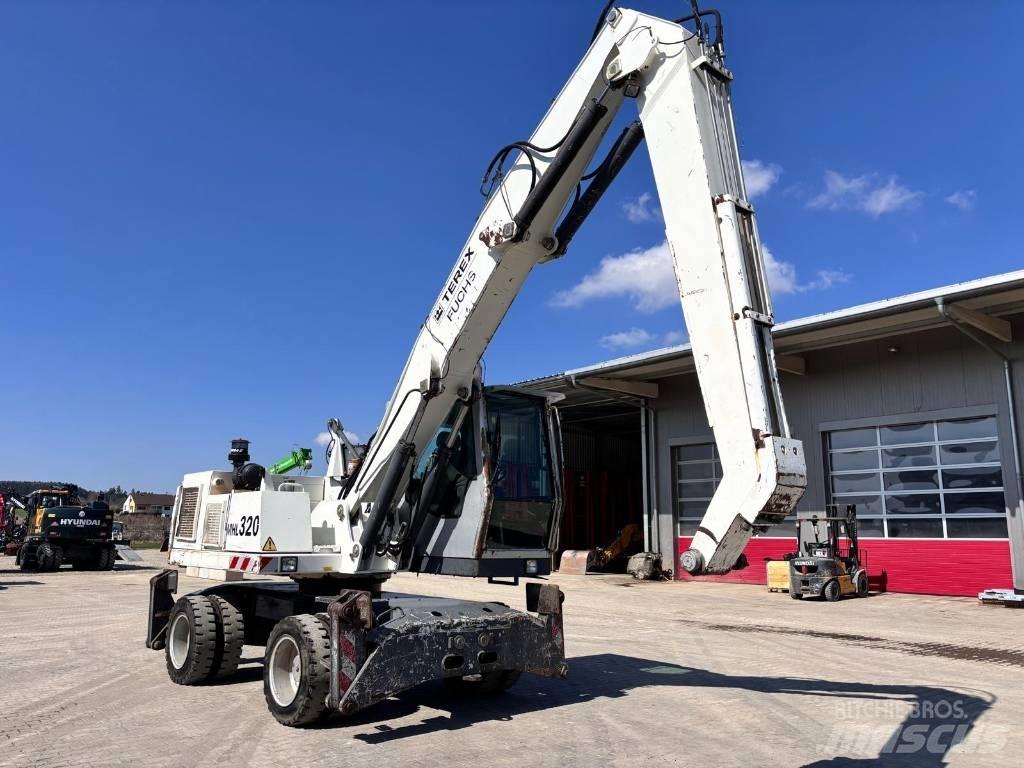 Fuchs MHL 320 Manipuladores de resíduos / indústria