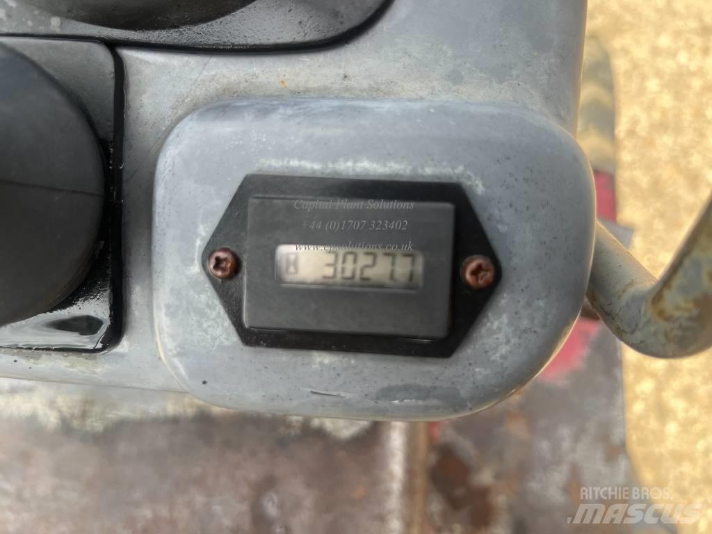Takeuchi TB 108 Mini Escavadoras <7t