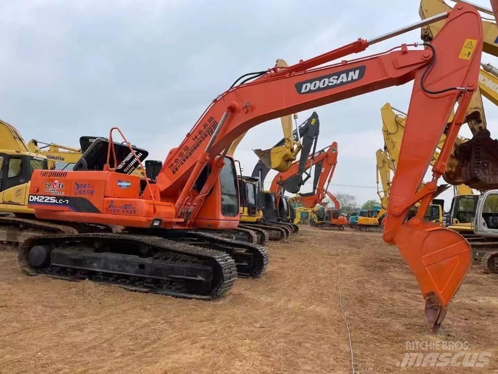 Doosan 225-7 Escavadoras de rastos