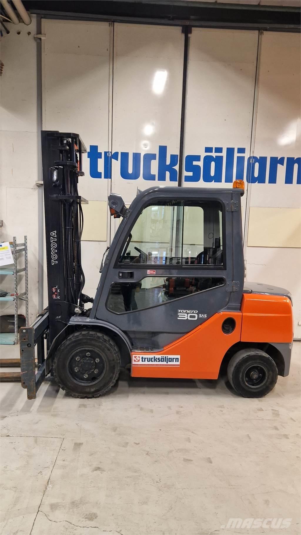 Toyota 8FDF30 Empilhadores Diesel