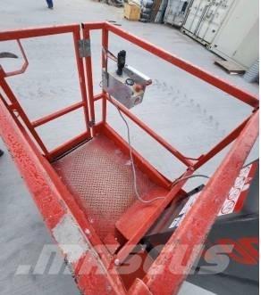 SkyJack SJ 12 Plataformas de braço compactas auto-propulsão