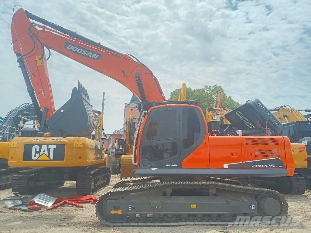 Doosan DX 225LC-9C Escavadoras de rastos