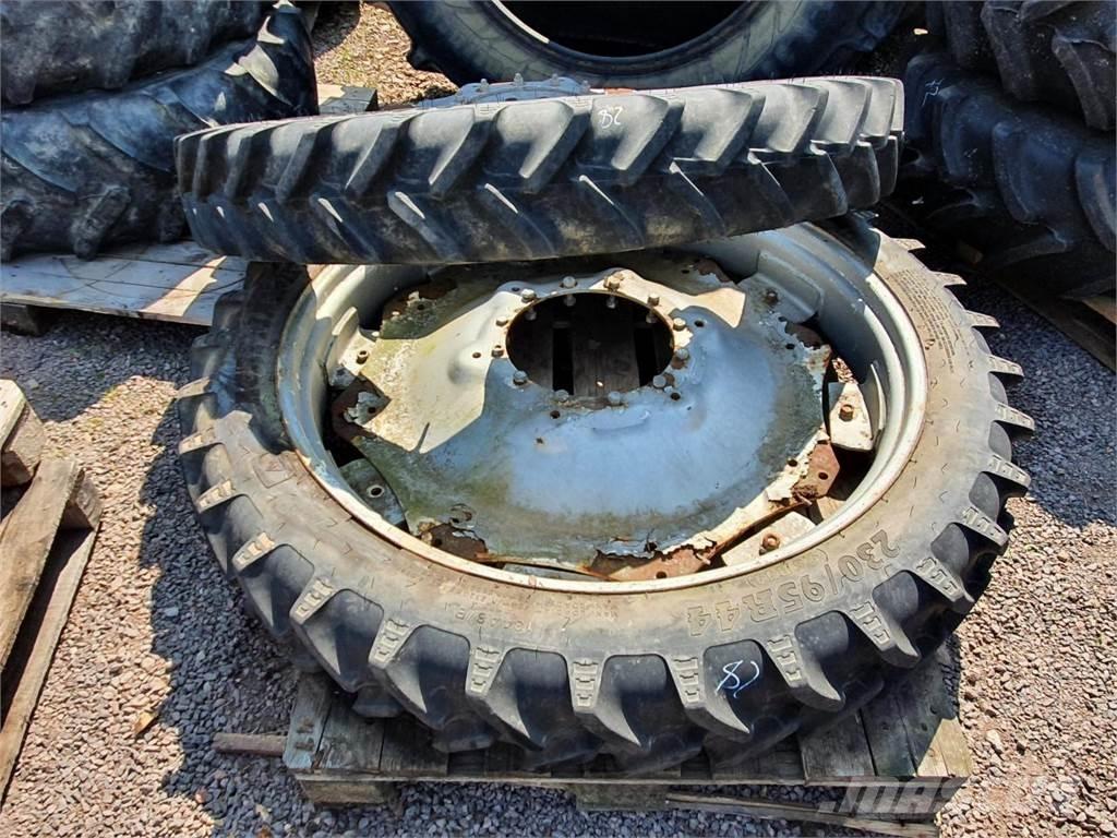 BKT 230/95R44 x2 Pneus Agrícolas