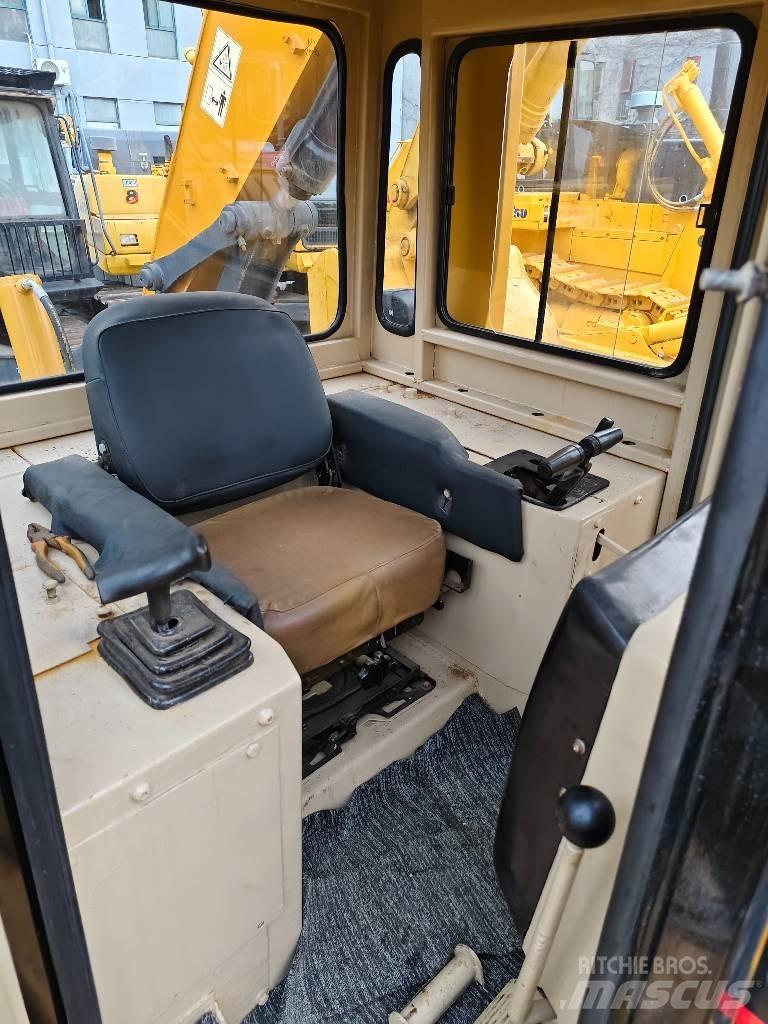 CAT D 5 M Dozers - Tratores rastos