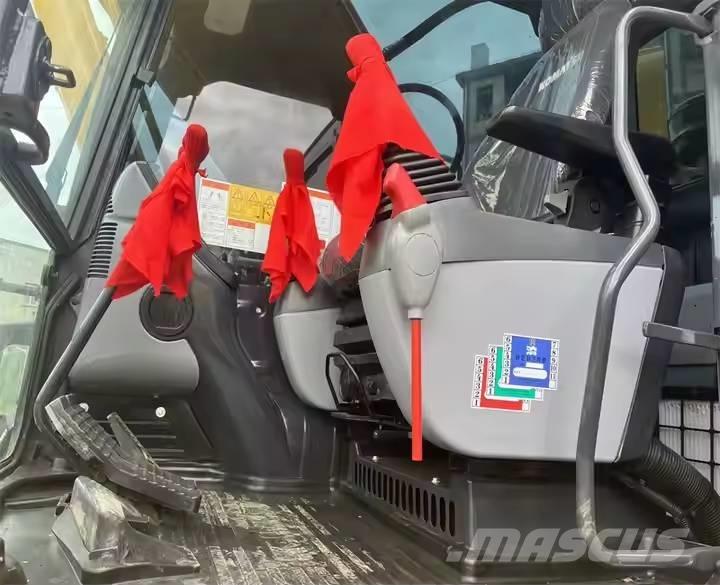 Komatsu PC220-8 Escavadoras de rastos