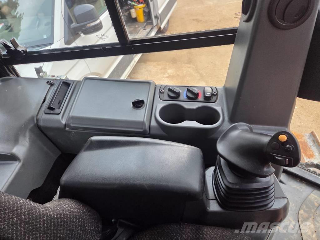 CAT D 5 K 2 LGP Dozers - Tratores rastos