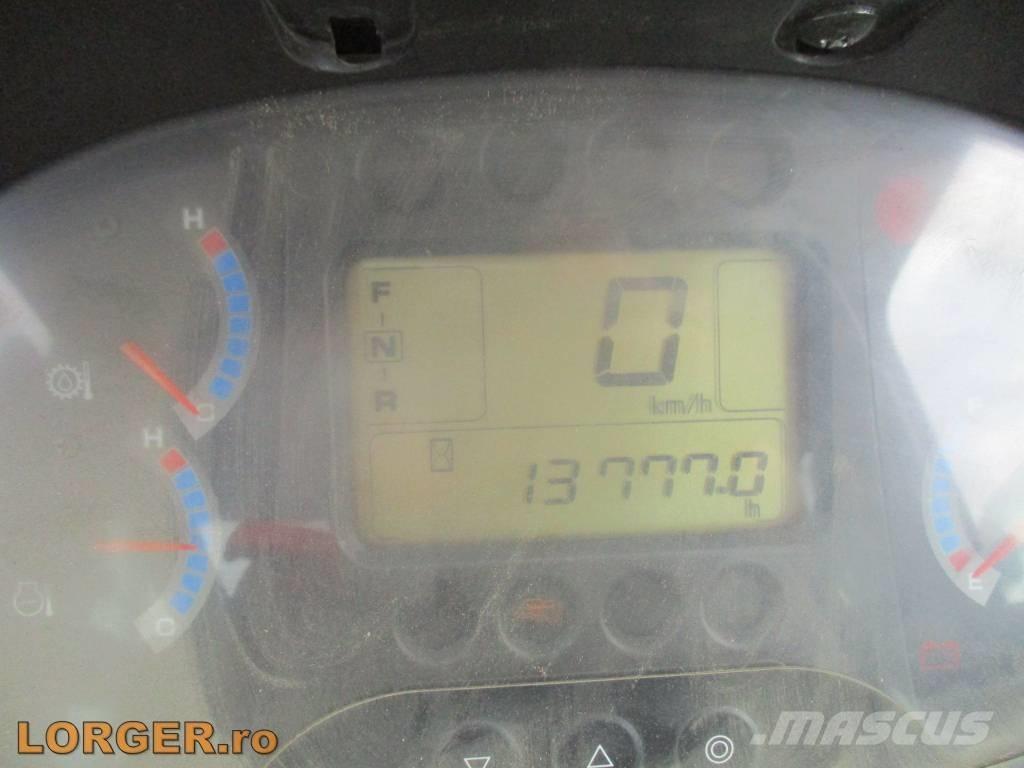 Hitachi ZW 250 Pás carregadoras de rodas