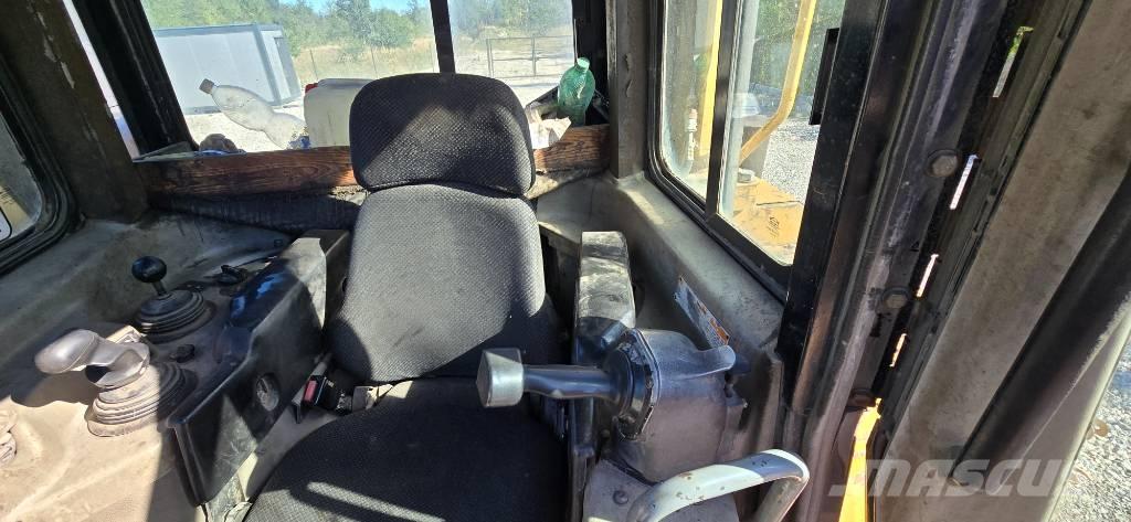 CAT D 6 R XL II Dozers - Tratores rastos