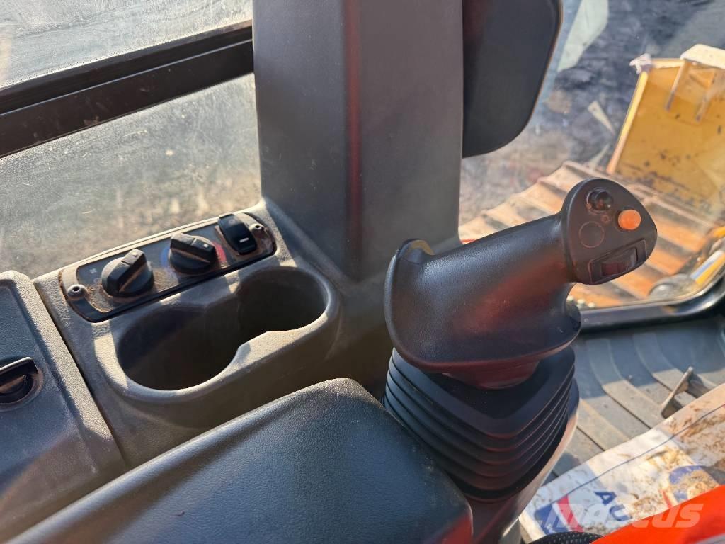 CAT D 3 Next Gen Dozers - Tratores rastos