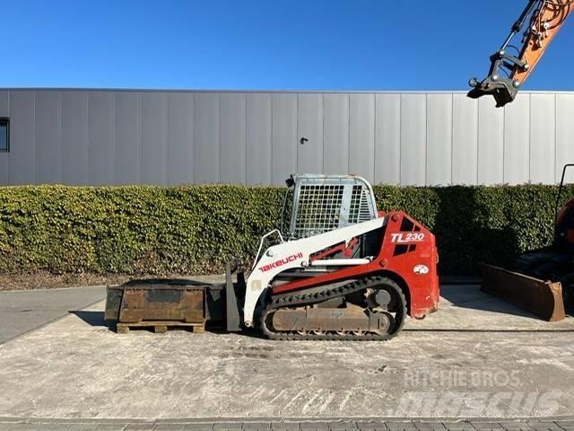 Takeuchi TL 230 Carregadoras de direcção deslizante